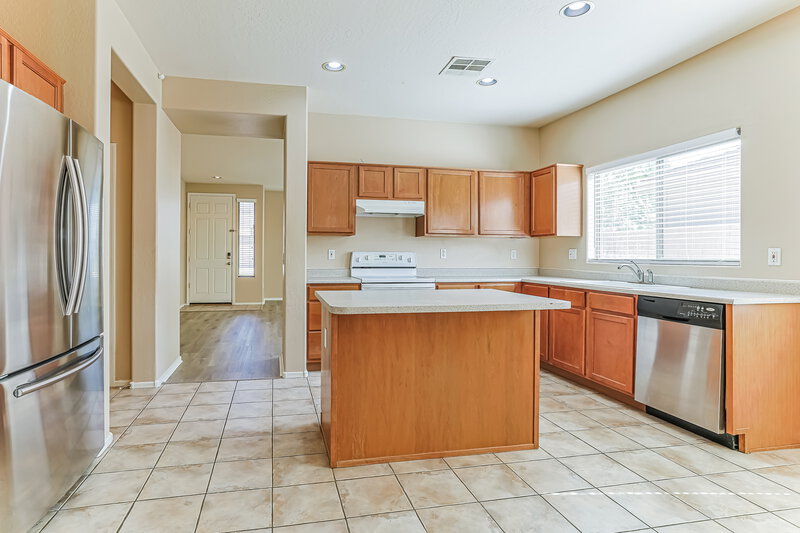 2,540/Mo, 2081 E Runaway Bay Pl Chandler, AZ 85249 Kitchen View