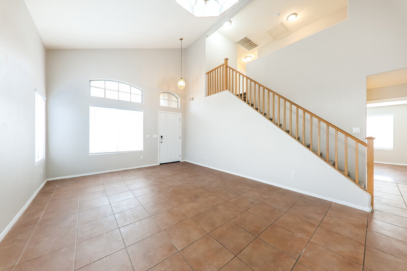 2,200/Mo, 14711 W Ely Dr Surprise, AZ 85374 Living Room View 2