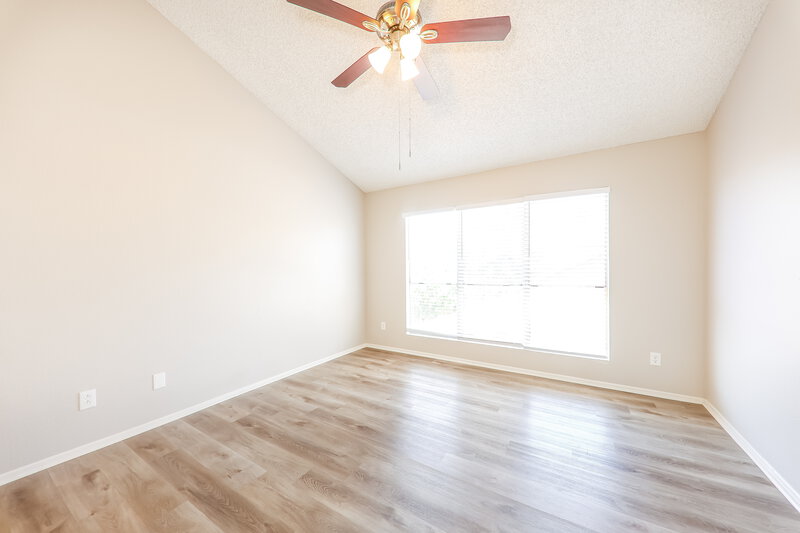 3,100/Mo, 19238 N 5th St Phoenix, AZ 85024 Main Bedroom View