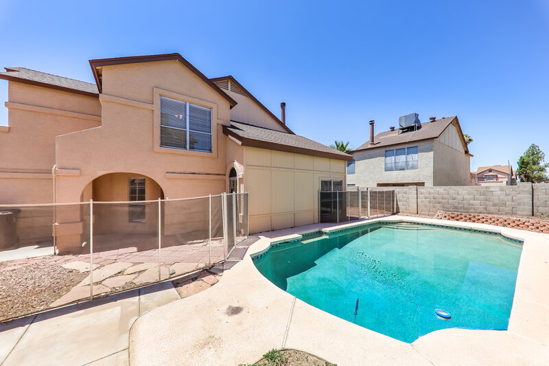 3,100/Mo, 19238 N 5th St Phoenix, AZ 85024 Rear View