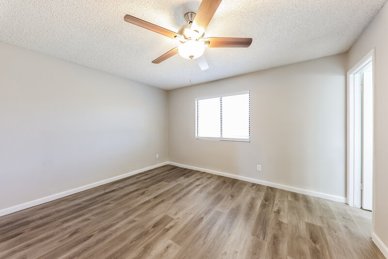 2,305/Mo, 18417 N 55th Dr Glendale, AZ 85308 Main Bedroom View