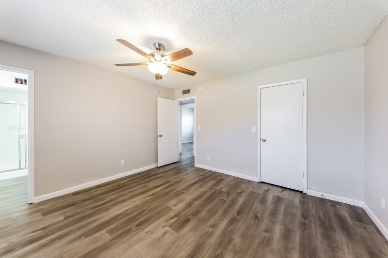 2,305/Mo, 18417 N 55th Dr Glendale, AZ 85308 Main Bedroom View 2