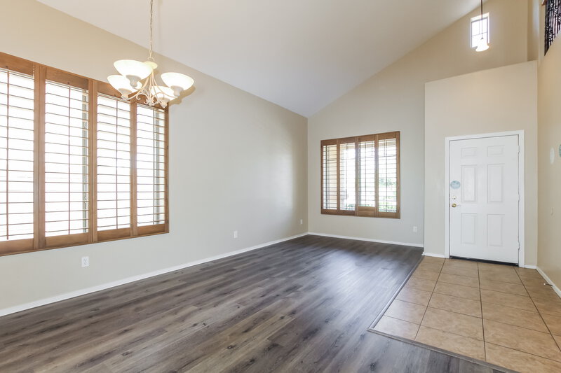 3,420/Mo, 6546 S 43rd Dr Laveen, AZ 85339 Dining Room View 2