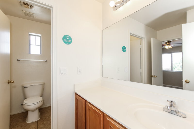 3,420/Mo, 6546 S 43rd Dr Laveen, AZ 85339 Master Bathroom View