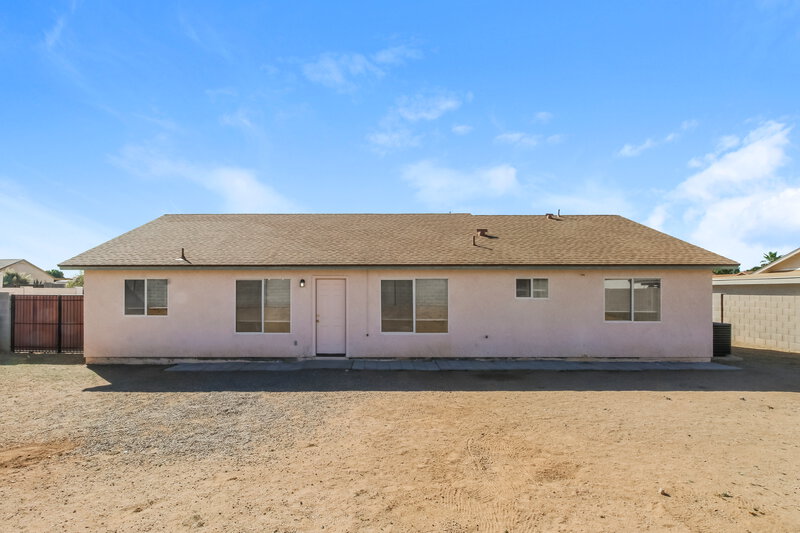 0/Mo, 8046 E Fairfield St Mesa, AZ 85207 Rear View