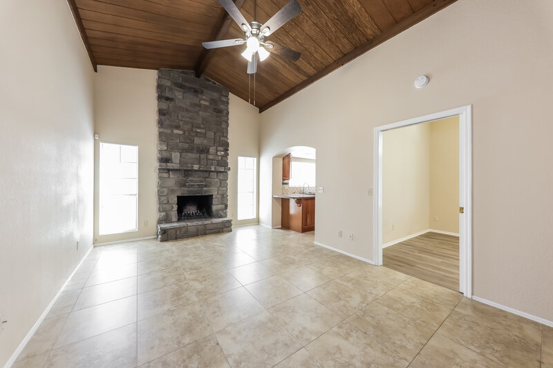 2,780/Mo, 6709 W Topeka Dr Glendale, AZ 85308 Living Room View