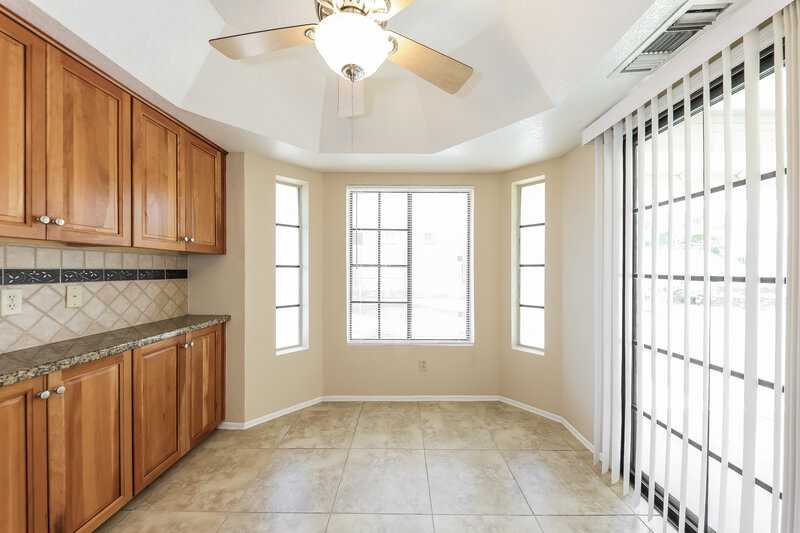 2,780/Mo, 6709 W Topeka Dr Glendale, AZ 85308 Breakfast Nook View