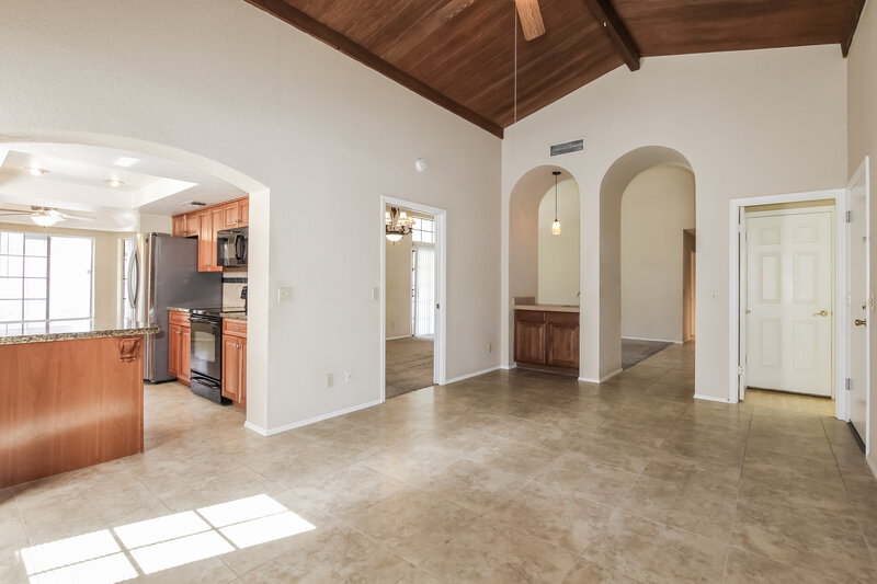 2,835/Mo, 6709 W Topeka Dr Glendale, AZ 85308 familyroom View 2