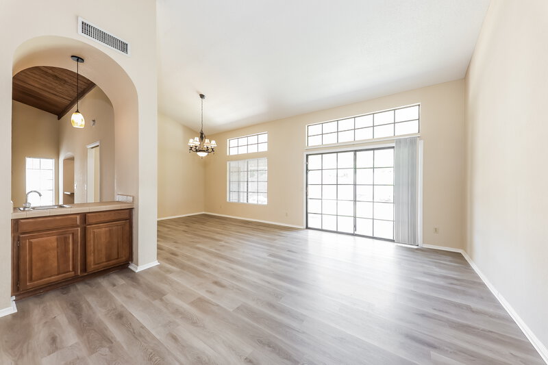 2,780/Mo, 6709 W Topeka Dr Glendale, AZ 85308 Family Room View