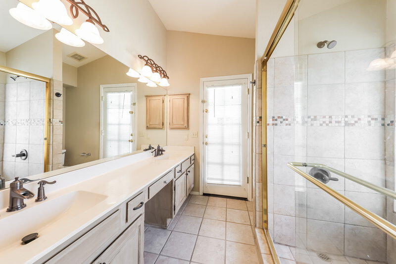 2,780/Mo, 6709 W Topeka Dr Glendale, AZ 85308 Main Bathroom View
