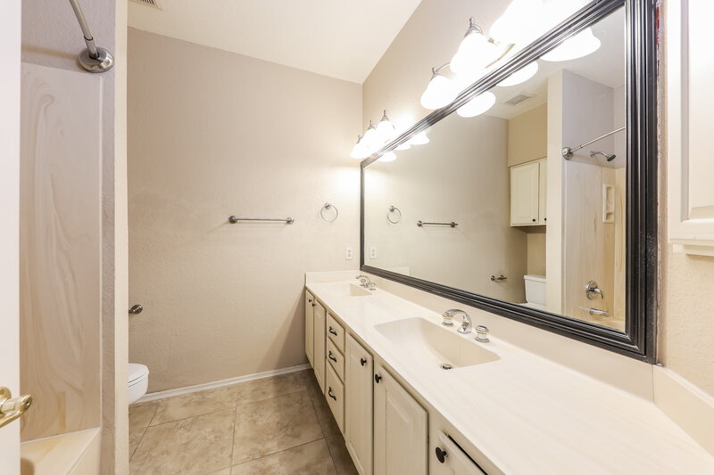 2,780/Mo, 6709 W Topeka Dr Glendale, AZ 85308 Bathroom View