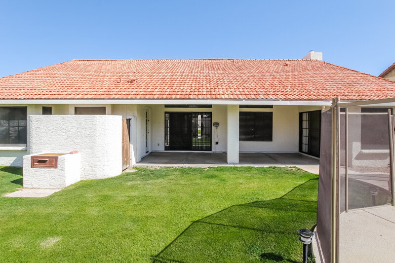 2,835/Mo, 6709 W Topeka Dr Glendale, AZ 85308 rearview View