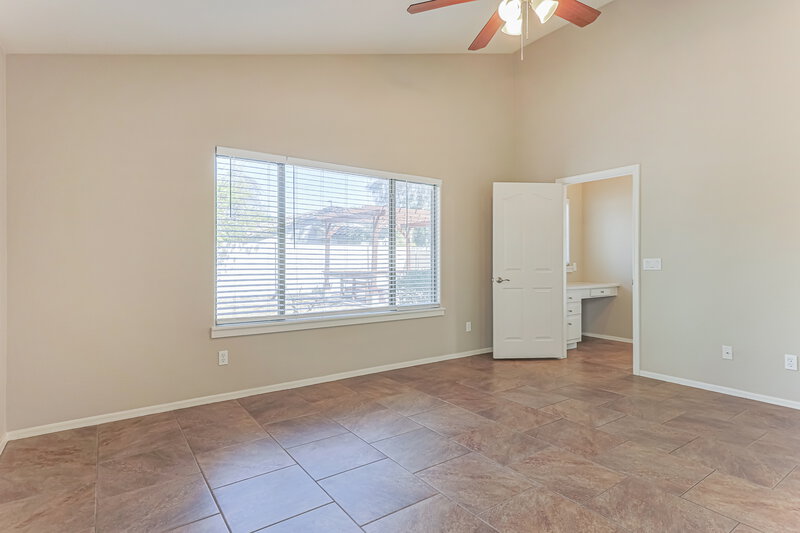 2,170/Mo, 4090 E Rustler Way Gilbert, AZ 85297 Main Bedroom View 2