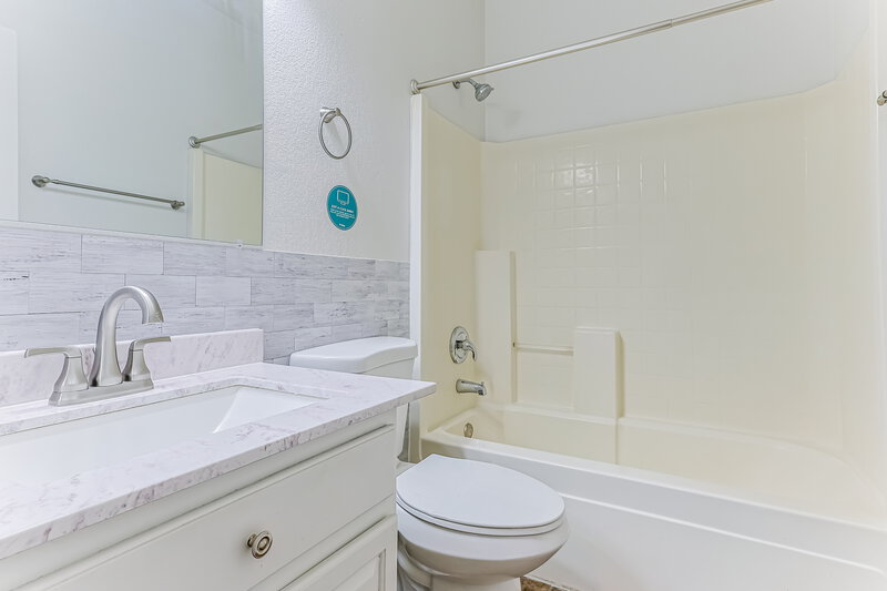 2,170/Mo, 4090 E Rustler Way Gilbert, AZ 85297 Bathroom View