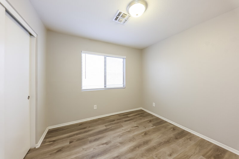 1,900/Mo, 11214 W Barbara Ave Peoria, AZ 85345 Bedroom View
