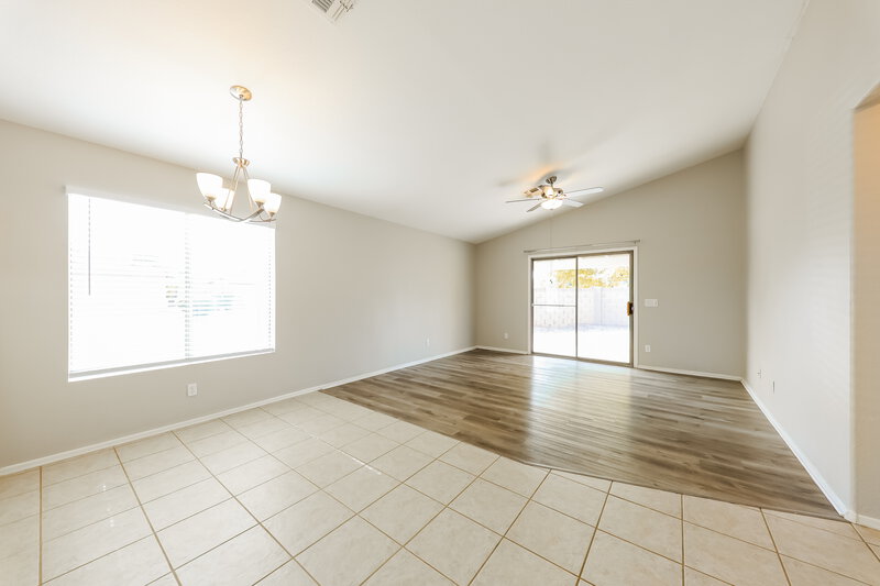 0/Mo, 11335 W Crestbrook Dr Surprise, AZ 85378 Dining Room View