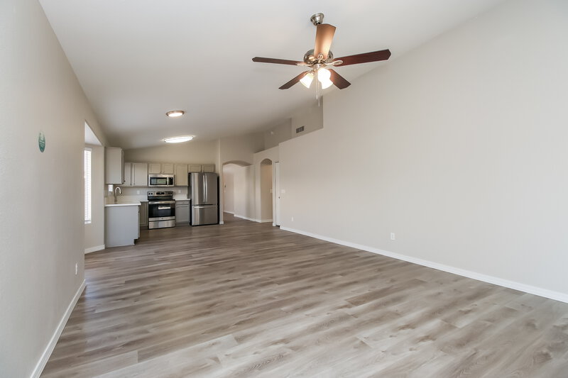 2,660/Mo, 1506 S Dove St Gilbert, AZ 85233 Living Room View 2