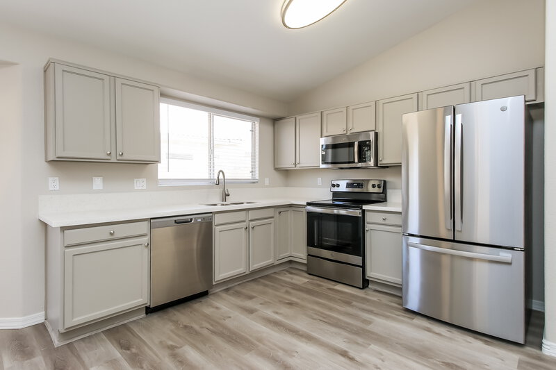 2,660/Mo, 1506 S Dove St Gilbert, AZ 85233 Kitchen View