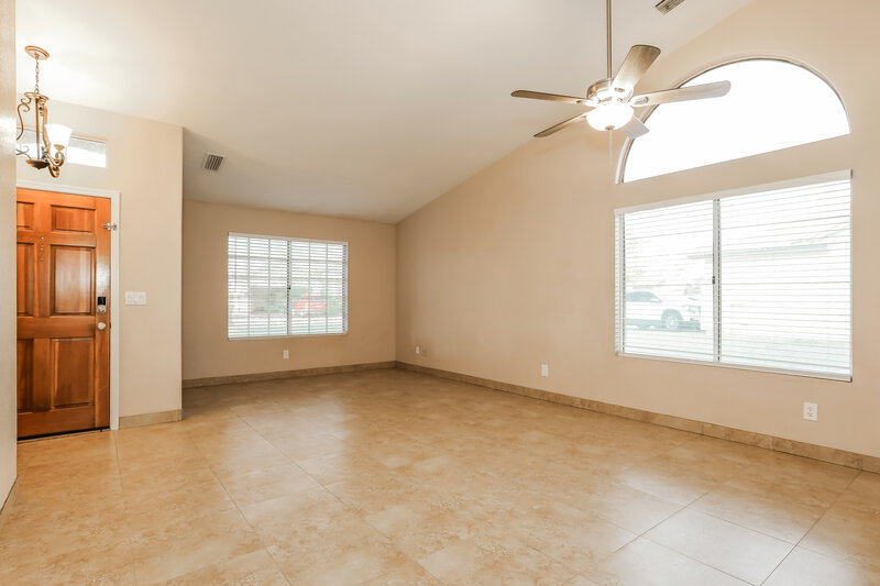 2,415/Mo, 1625 E Sheffield Ave Chandler, AZ 85225 Living Room View