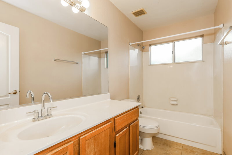2,415/Mo, 1625 E Sheffield Ave Chandler, AZ 85225 Bathroom View