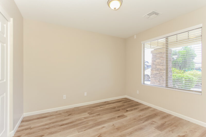 2,790/Mo, 5907 S 32nd Ln Phoenix, AZ 85041 Bedroom View