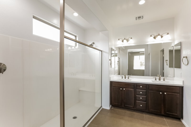 3,120/Mo, 22657 E Via del Verde Queen Creek, AZ 85142 Main Bathroom View