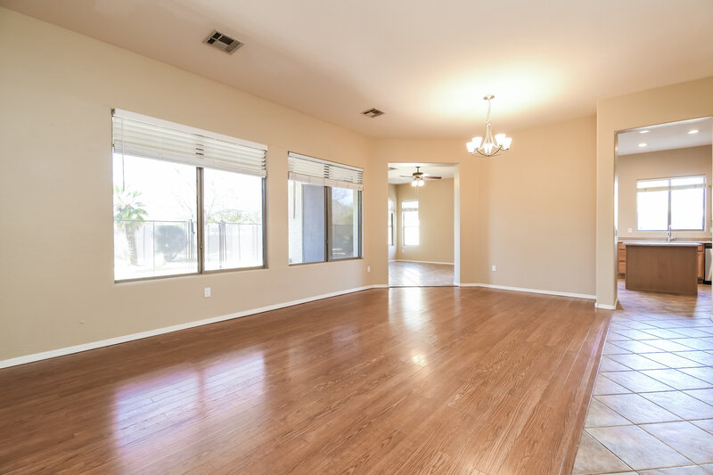 2,995/Mo, 1714 S Colonial Dr Gilbert, AZ 85295 Living Room View 2