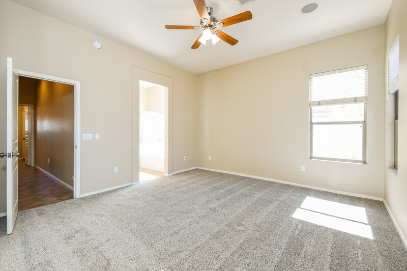 2,995/Mo, 1714 S Colonial Dr Gilbert, AZ 85295 Main Bedroom View 2