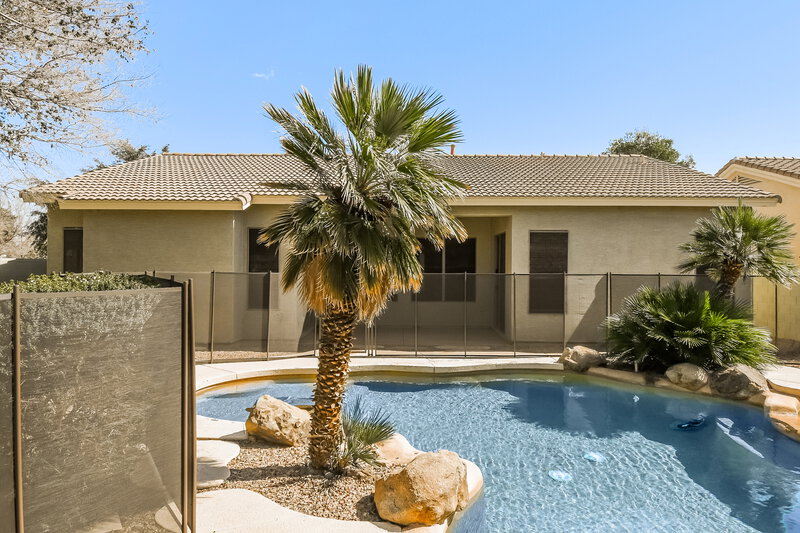 2,995/Mo, 1714 S Colonial Dr Gilbert, AZ 85295 Pool View