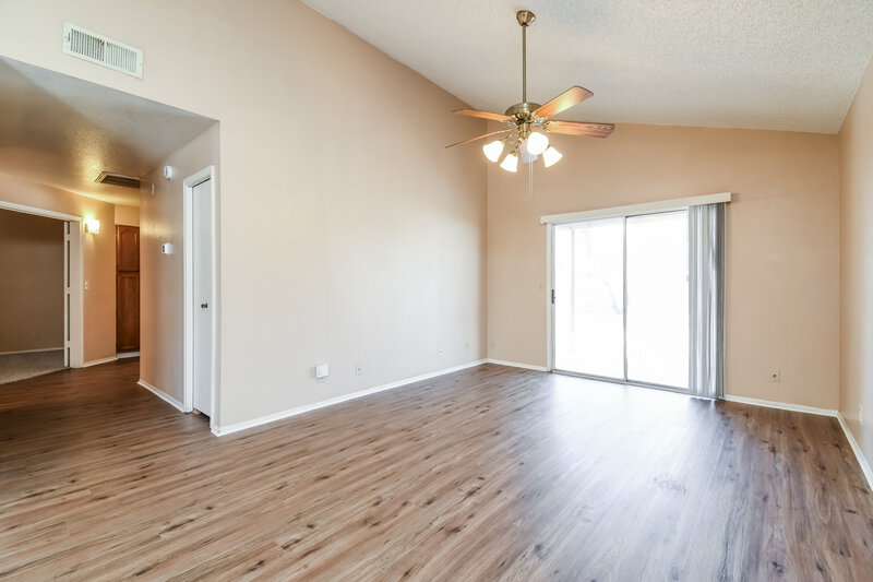 2,250/Mo, 3460 N Seneca Ct Chandler, AZ 85224 Living Room View