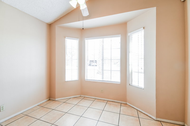 2,250/Mo, 3460 N Seneca Ct Chandler, AZ 85224 Breakfast Nook View