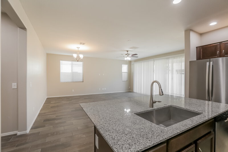 2,585/Mo, 4150 W Ardmore Rd Laveen, AZ 85339 Kitchen View 2