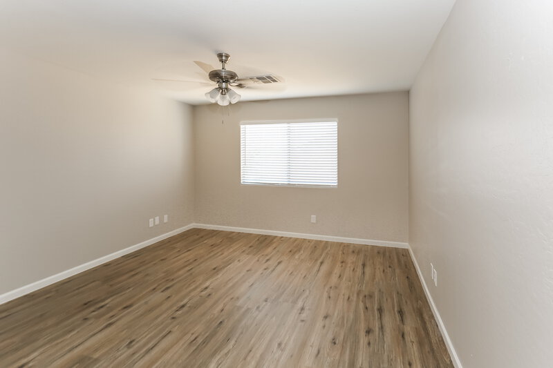 2,230/Mo, 6418 W Magnolia St Phoenix, AZ 85043 Main Bedroom View