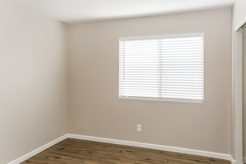 2,230/Mo, 6418 W Magnolia St Phoenix, AZ 85043 Bedroom View 2