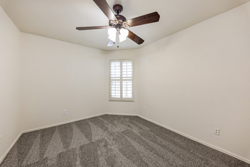 2,180/Mo, 9960 W Runion Dr Peoria, AZ 85382 Bedroom View