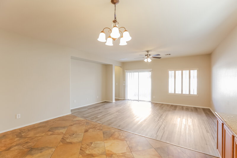 2,240/Mo, 11720 W Villa Chula Ct Sun City, AZ 85373 Living Room View