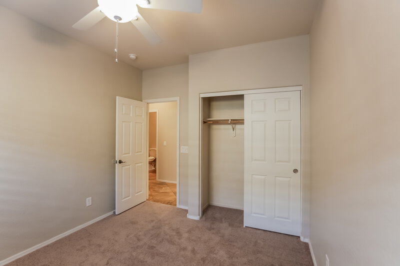2,240/Mo, 11720 W Villa Chula Ct Sun City, AZ 85373 Bedroom View