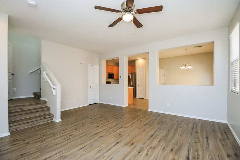 2,050/Mo, 3884 E Santa Fe Ln Gilbert, AZ 85297 Living Room View 2