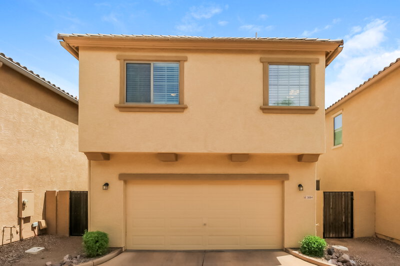 2,050/Mo, 3884 E Santa Fe Ln Gilbert, AZ 85297 Rear View 2