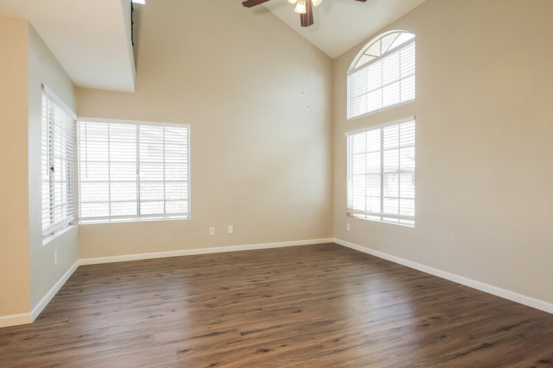 2,215/Mo, 8902 W Caribbean Ln Peoria, AZ 85381 Living Room View 2