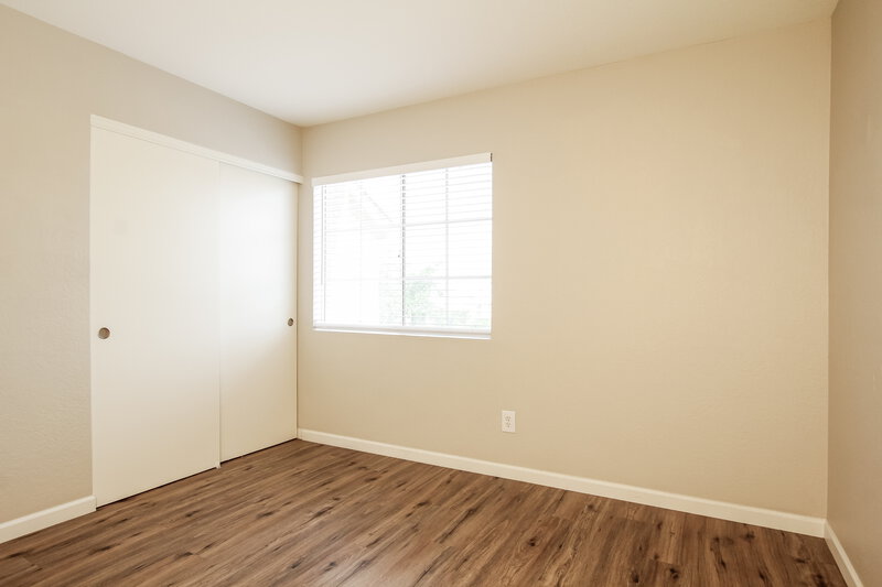 2,215/Mo, 8902 W Caribbean Ln Peoria, AZ 85381 Bedroom View