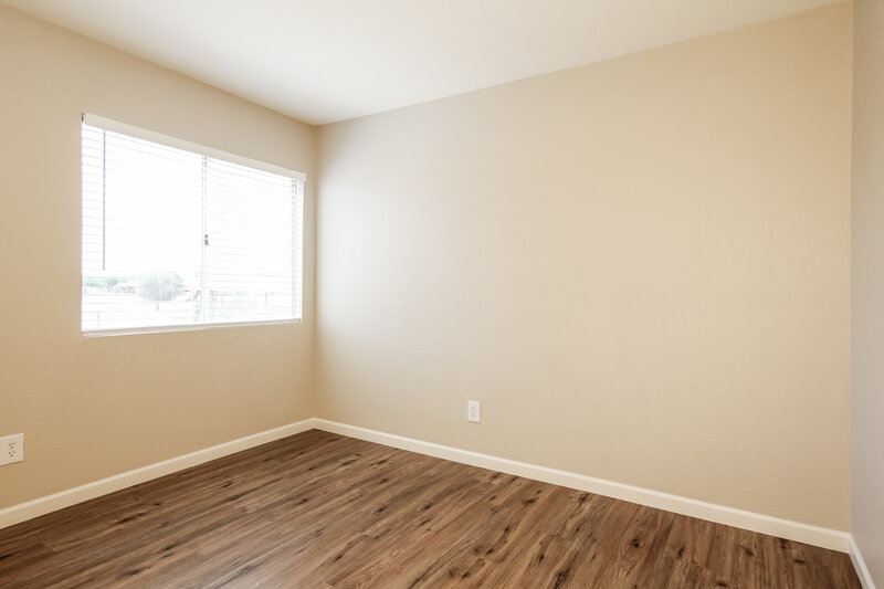 2,215/Mo, 8902 W Caribbean Ln Peoria, AZ 85381 Bedroom View 2