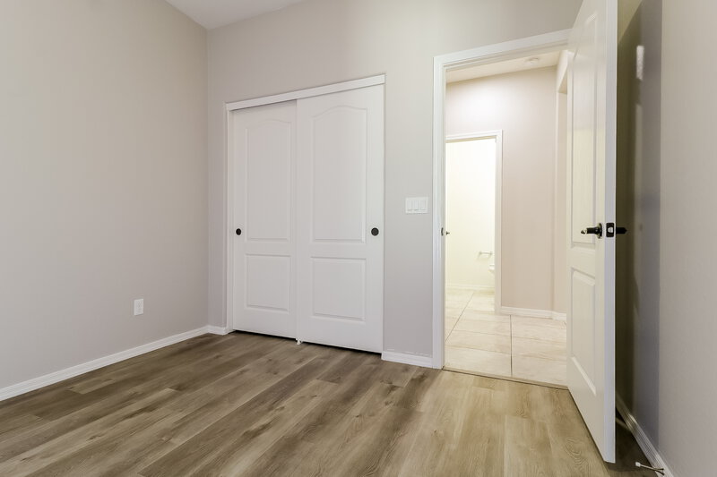2,430/Mo, 16905 W Woodlands Ave Goodyear, AZ 85338 Main Bedroom View