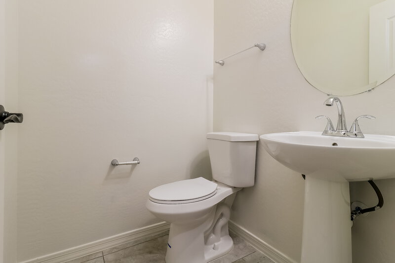 2,430/Mo, 16905 W Woodlands Ave Goodyear, AZ 85338 Bathroom View
