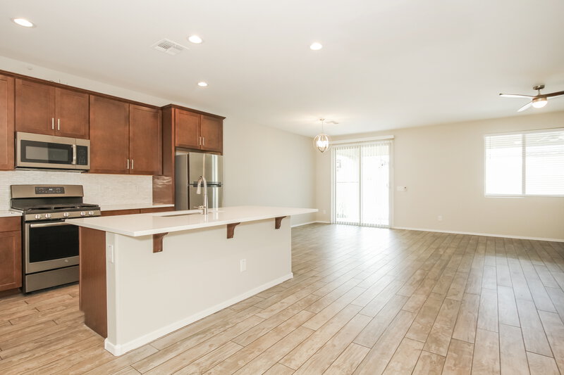 2,590/Mo, 16106 W Desert Hills Dr Surprise, AZ 85379 Dining Room View