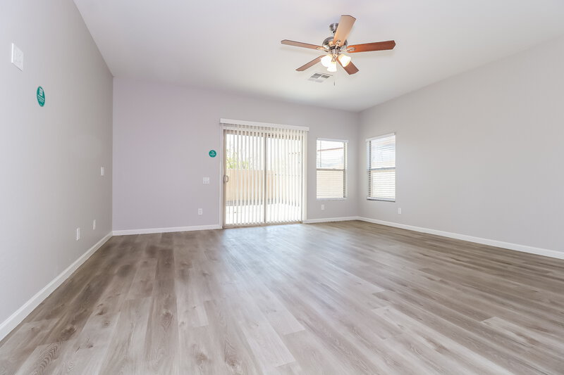 2,220/Mo, 5433 W Maldonado Rd Laveen, AZ 85339 Living Room View
