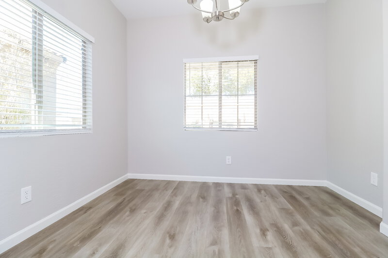 2,220/Mo, 5433 W Maldonado Rd Laveen, AZ 85339 Dining Room View