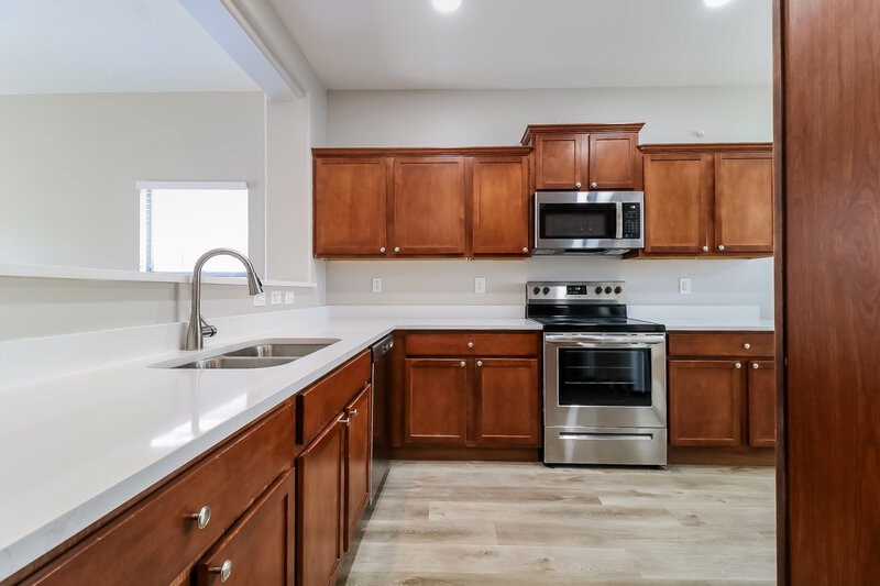 2,220/Mo, 5433 W Maldonado Rd Laveen, AZ 85339 Kitchen View