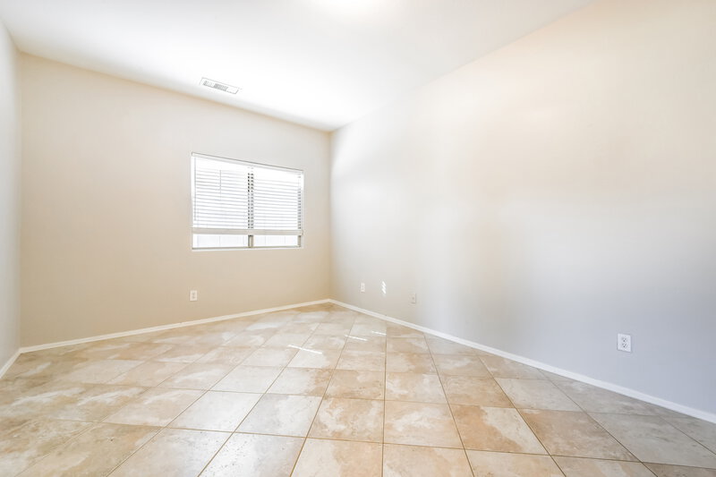 2,630/Mo, 5405 S 55th Ave Laveen, AZ 85339 Office View