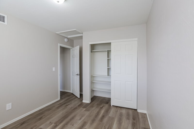 2,315/Mo, 5120 W Saragosa St Chandler, AZ 85226 Bedroom View 2